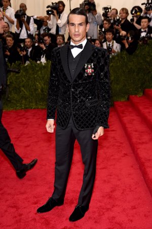 Para ellos: Ideas de trajes para Nochevieja y Nochebuena