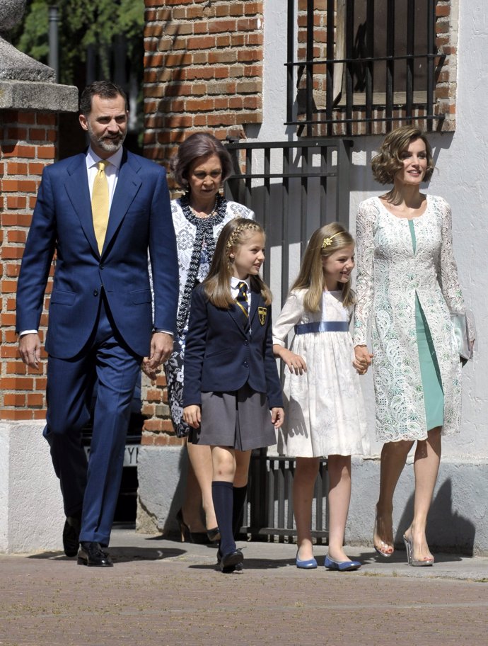 reina letizia en la comunión de la princesa leonor