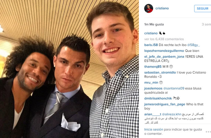 selfie con sus compañeros