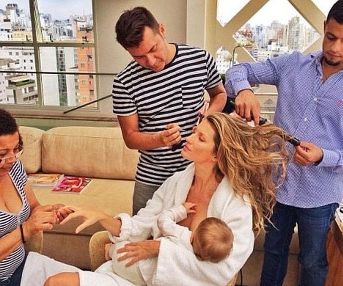 gisle bundchen da de mamar a su hija