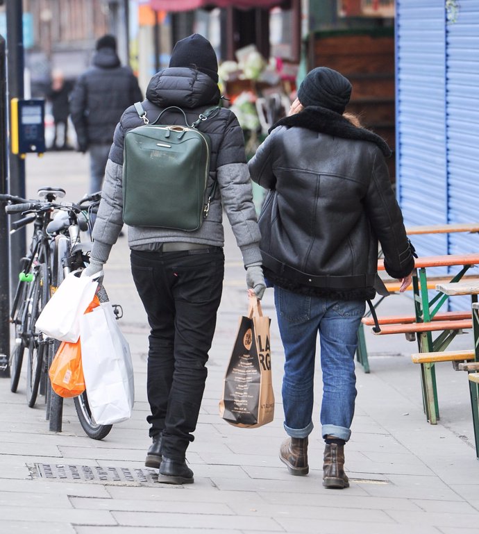 Keira Knightley y James Righton con su bebé