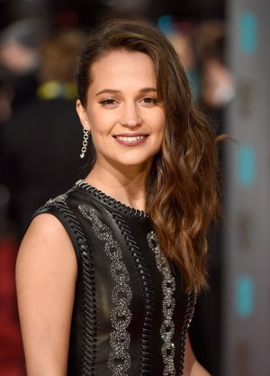 ALICIA VIKANDER EN LOS BAFTA