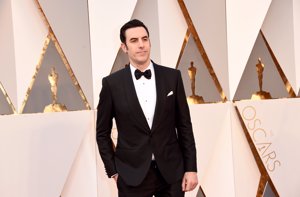 Sacha Baron Cohen en los Oscars 2016