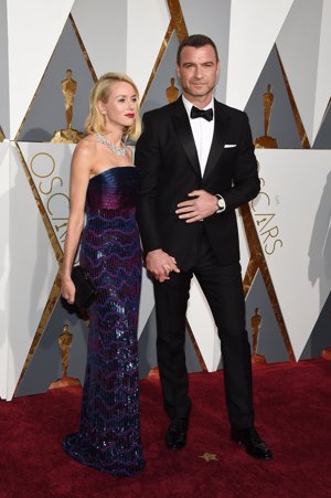 Naomi Watts y Liev Schreiber en los Oscars 2016