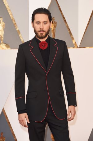 Jared Leto de Gucci en los Oscars 2016