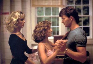 Cynthia Rhodes en una de las escenas de Dirty Dancing como Penny Johnson