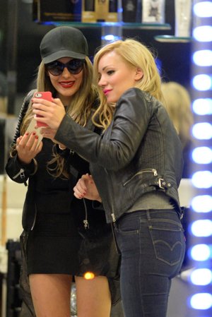 Charlotte Caniggia y Belén Roca  Europa Press