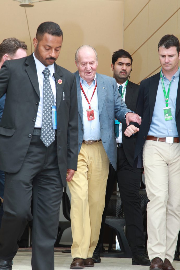 El Rey Juan Carlos disfruta de la Fórmula 1 en Bahréin