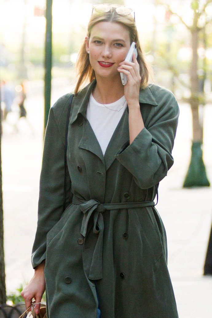 Karlie Kloss street style