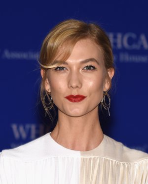 Karlie Kloss en la cena de los corresponsales de la Casa Blanca 2016  Getty