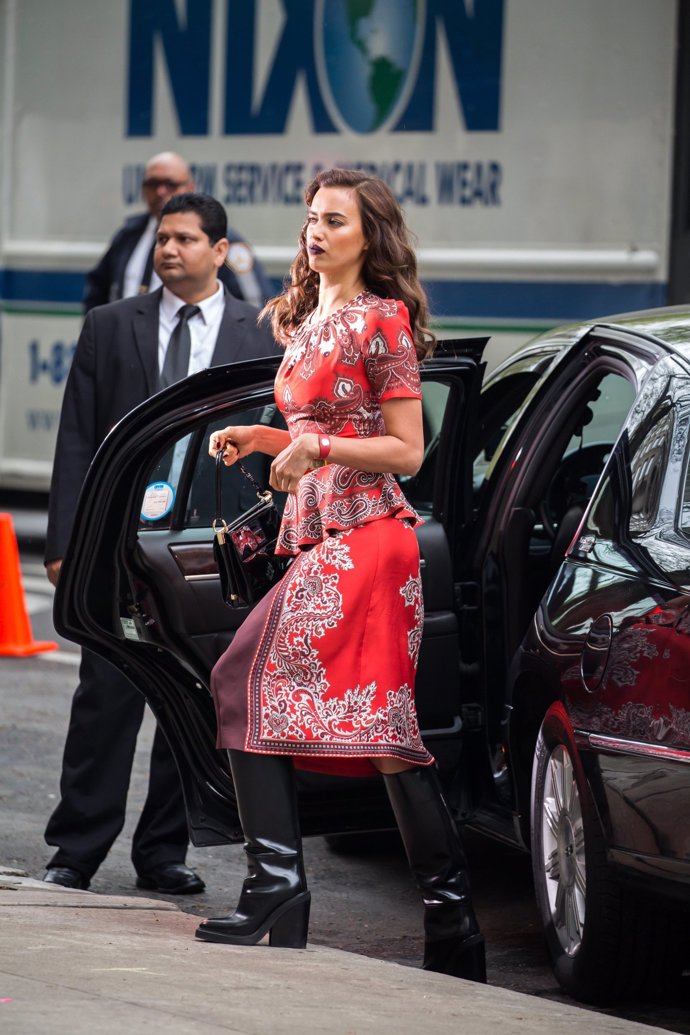 Irina Shay de Alexander McQueen como Kate Middleton