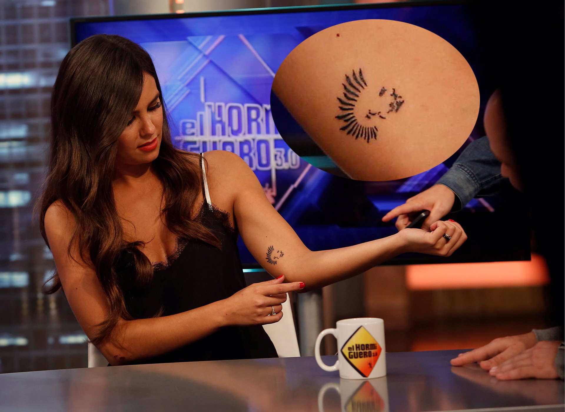 cristina pedroche en el hormiguero enseña su nuevo tatuaje en honor a su marido David Muñoz
