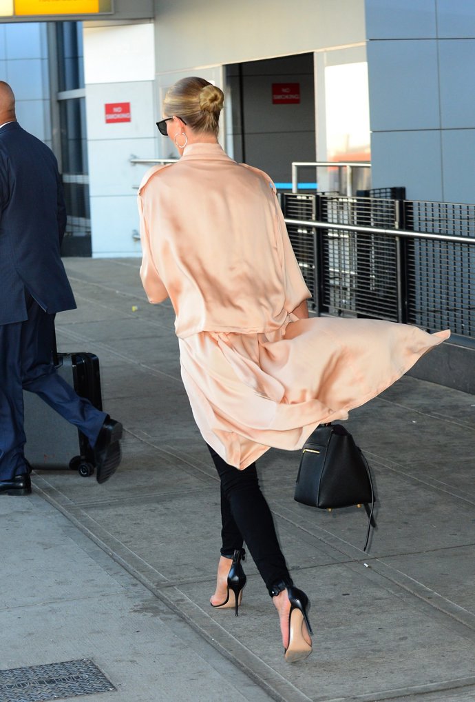 Rosie Huntington-Whiteley en el aeropuerto de Nueva York