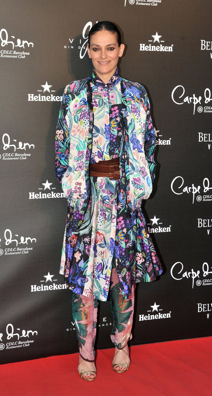laura ponte en la fiesta flower power