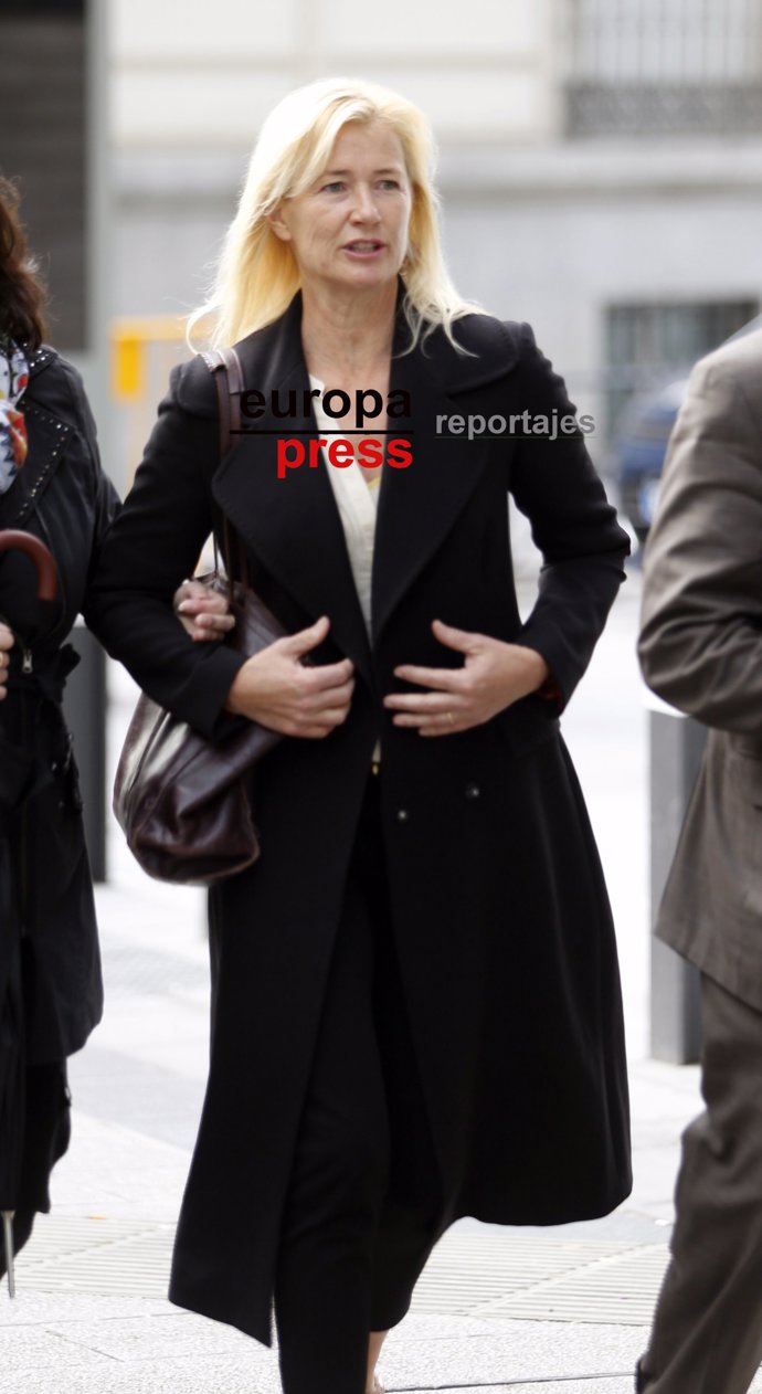 ana duato a la salida de la audiencia nacional