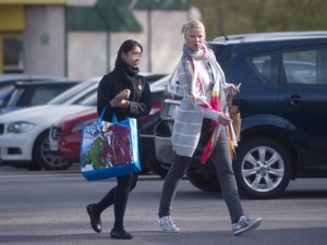 Anne Igartiburu, de compras con su hija