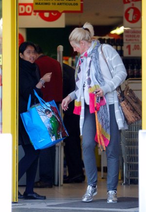 Anne Igartiburu, de compras con su hija