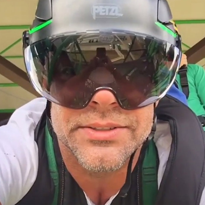 Ricky Martin en tirolina