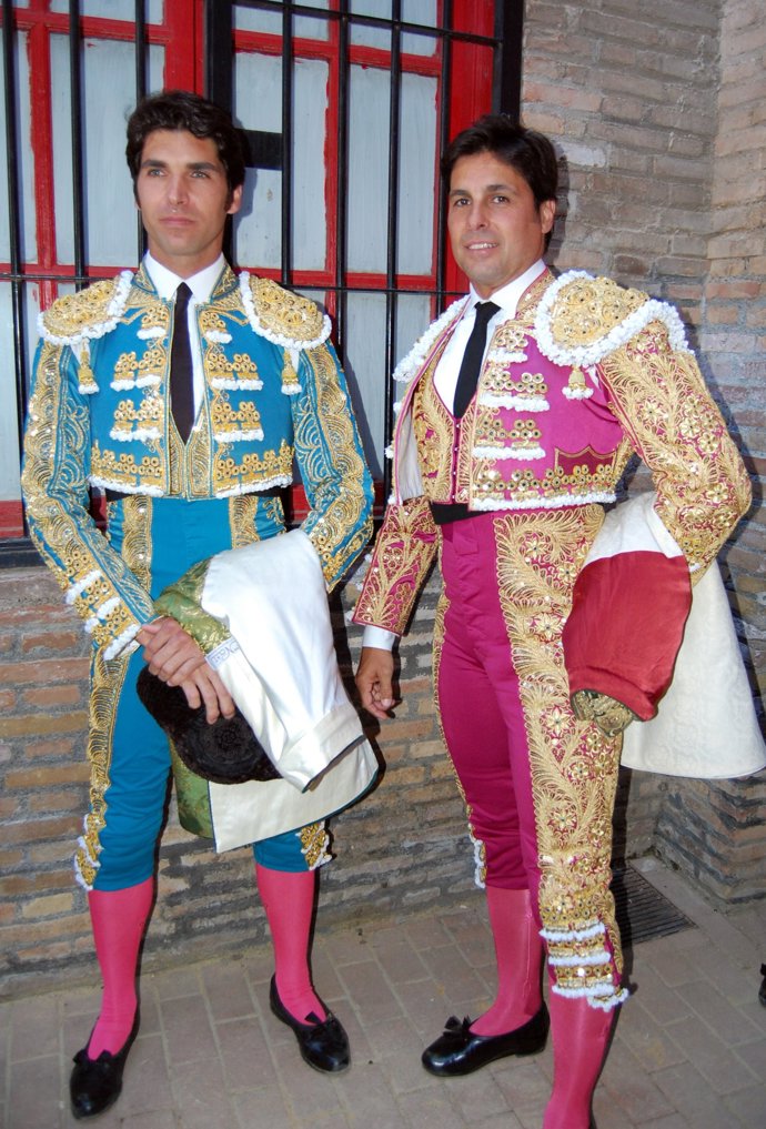 Cayetano Rivera y su hermano Francisco Rivera  juntos en la plaza de toros de Granada 2016 FOTO: Javier Castejón
