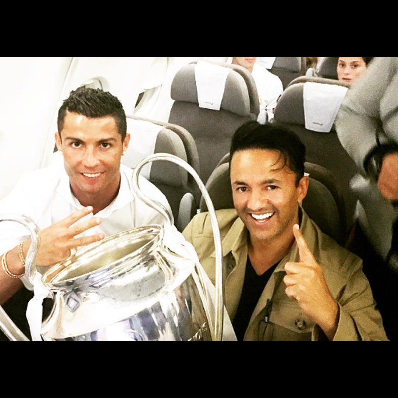 RedOne y Cristiano Ronaldo en el avión de regreso de Milán, Champions