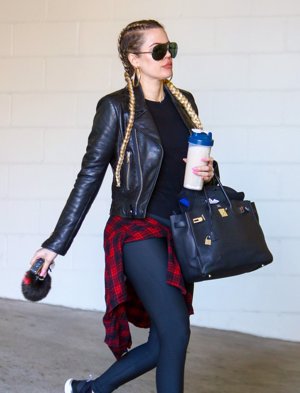 Khloe Kardashian paseando por Los Angeles , Cordon Press