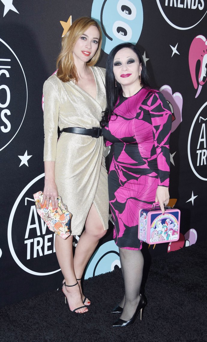 Marta Hazas de Velvet y Alaska, embajadores de la marca de cosméticos M.A.C