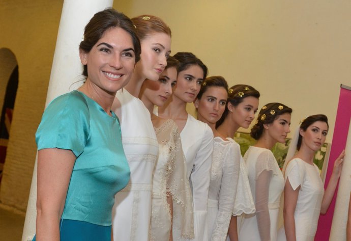 Lourdes y Sibi Montes presentan su colección de vestidos de novia de Analinen en Sevilla
