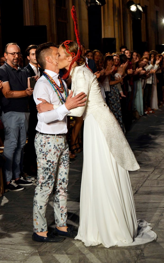 Jessica Bueno junto a Alejandro Postigo