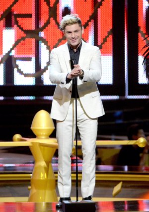 Zac Efron en los Guys' Choice Awards