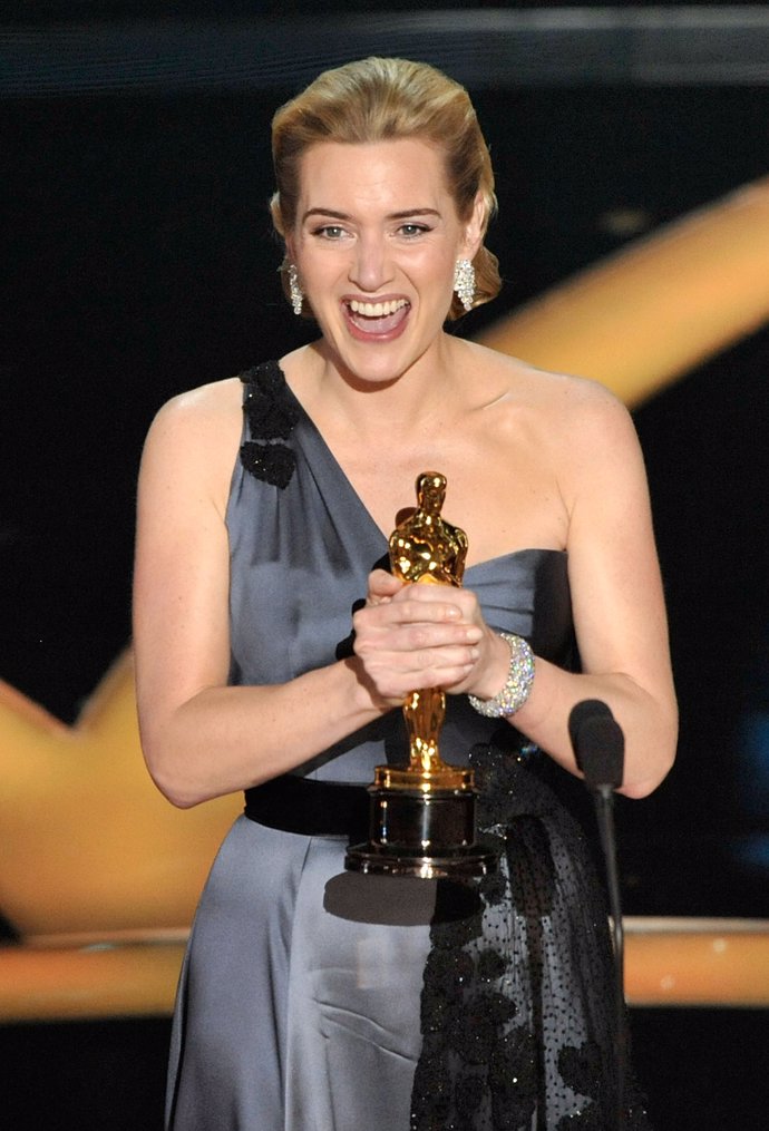 kate winslet con su oscar en 2009