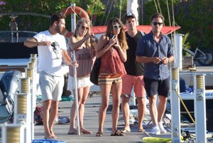 Laura Matamoros en Ibiza con amigos