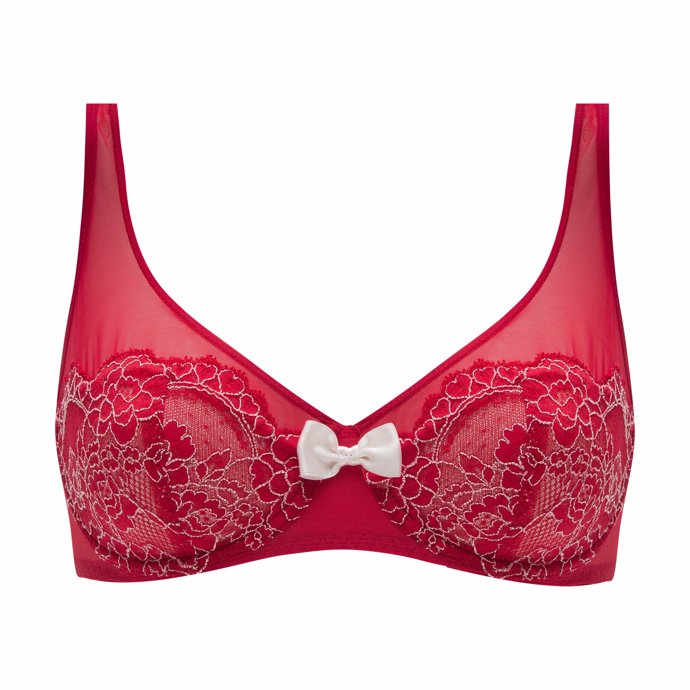 Aporta una alta sujeción y ofrece un efecto realzado ideal para pechos muy generosos. Disponible hasta la copa F