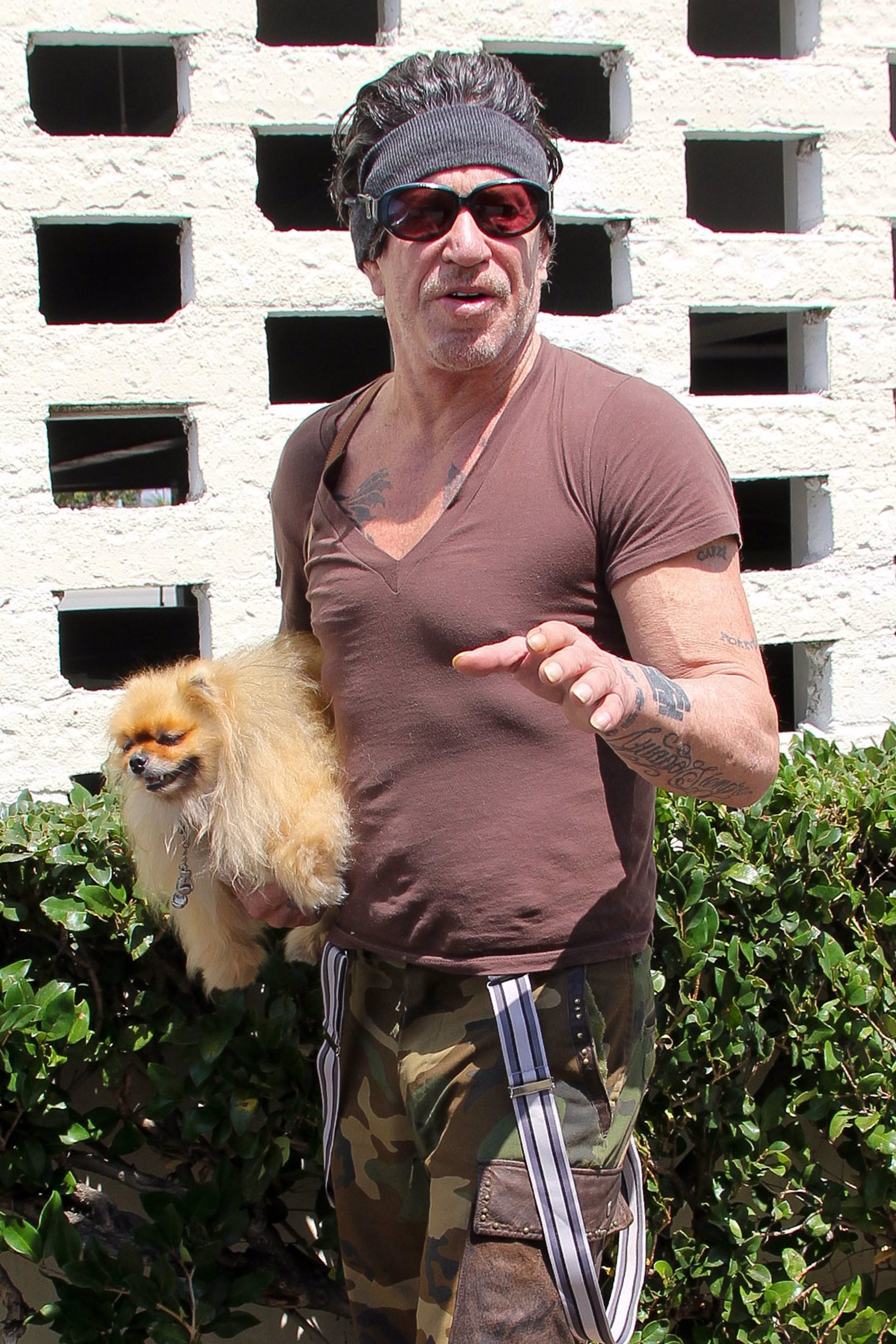 Las Im Genes M S Impactantes De Un Mickey Rourke Irreconocible