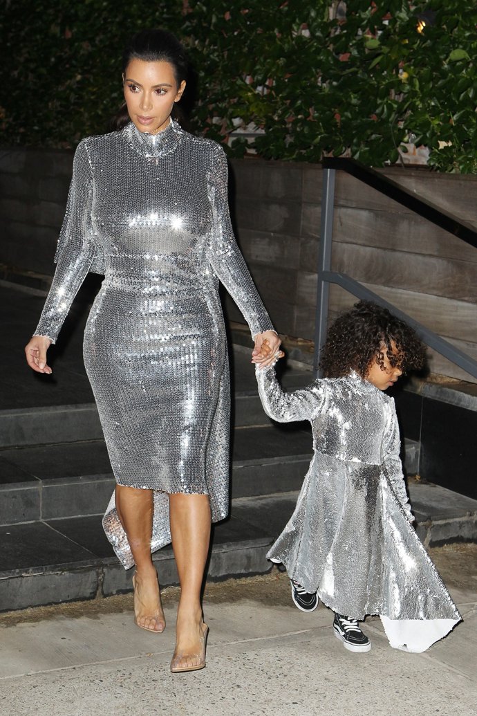 KIM KARDASHIAN CON SU HIJA NORTH