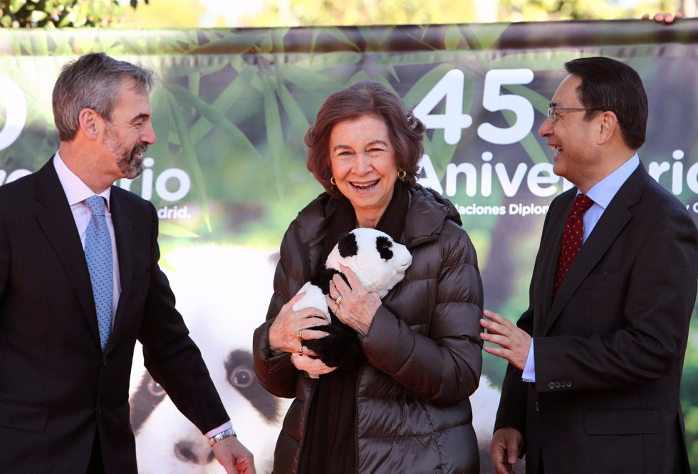 REY  JUAN CARLOS Y DOÑA SOFÍA - AGENDA Y ACTIVIDADES - Página 60 Fotogaleriafamosos_185334_980