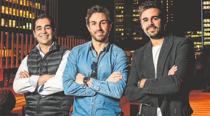 Gonzalo Iglesias, Jose Núñez y Toño Cembranos son los artífices de las gafas de sol Carrighan