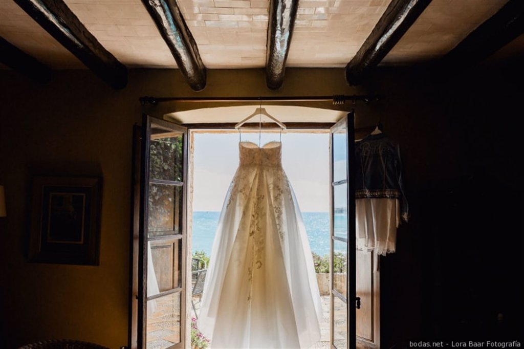 El vestido de novia: en el tercer puesto en los gastos de ...