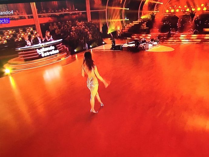 Yana Olina vestido de infarto en bailando con las estrellas