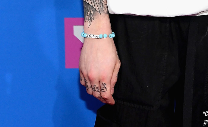 Ariana Grande anuncia la fecha de su boda con Pete Davidson