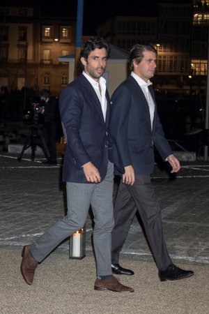 Alonso Aznar: foto oficial boda Marta Ortega y Carlos Torretta noche en el Real Club Naútico