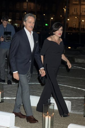 ROBERTO TORRETTA Y CARMEN ECHEVARRÍA,  EN LA BODA DE MARTA ORTEGA Y CARLOS TORRETTA EN EL NAÚTICO, FOTO OFICIAL