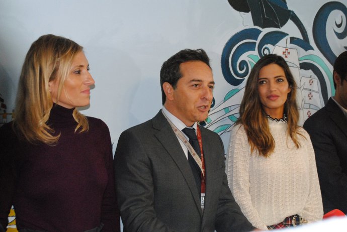 Mónica Esteban directora de Juegaterapia y Sara Carbonero en el hospital Sao Joao