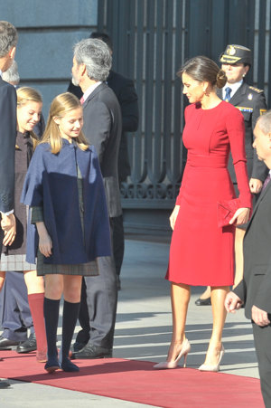 La Princesa Leonor y la Infanta Sofía,de azul y burdeos en el día del 40 aniversario de la Constitución