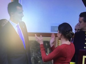 Reina Letizia muy feliz con el Rey Felipe el día de la Constitución