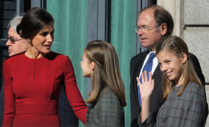 La Reina Letizia, Leonor y Sofía, siempre unidas y divertidas en los actos