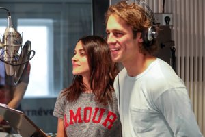 NAVIDAD: MARTIÑO RIVAS Y MACARENA GARCÍA INTERPRETAN MUJERCITAS EN LA SER