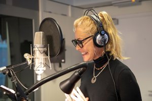 NAVIDAD: BELÉN RUEDA INTERPRETA MUJERCITAS EN LA SER SIENDO LA NARRADORA