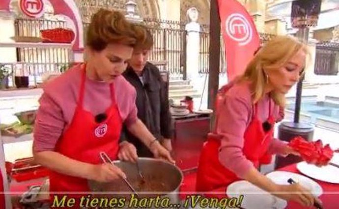 Antonia Dell'Atte y Carmen Lomana en Masterchef Celebrity