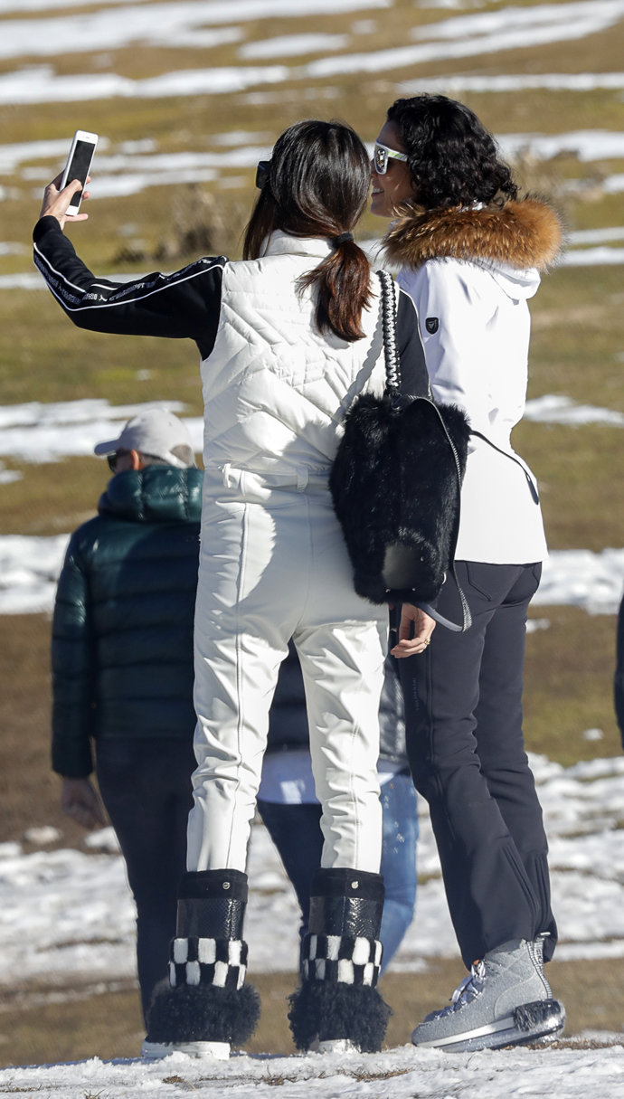 Blanca Romero y Lucía Rivera trajes para la nieve