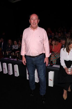 Luis Miguel Rodríguez lo deja claro: lo suyo con Ágatha Ruiz de la Prada va para largo